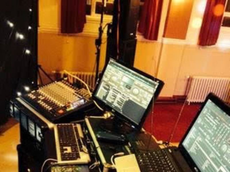 dj lee